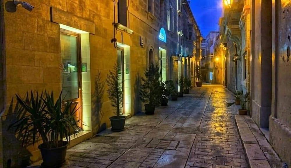 Adelphi Boutique Hotel Rabat Exterior foto